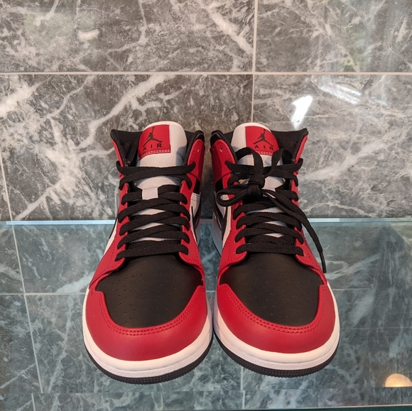 (SOLD) Jordan 1 Mid Chicago Toe Mens - Picture 3 of 4